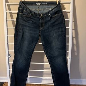 Denizen from Levi's Modern Slim Jeans - Dark Blue